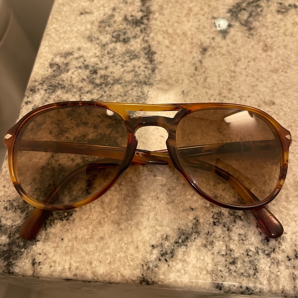Persol tortoise shell sunglasses barely worn